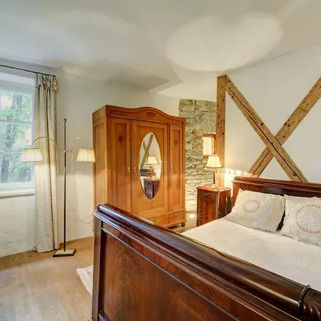 Historic Medieval House With Private Garden