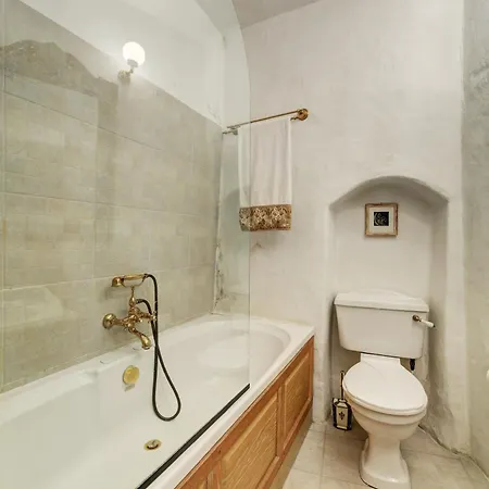 Appartamento Historic Medieval House With Private Garden Reval